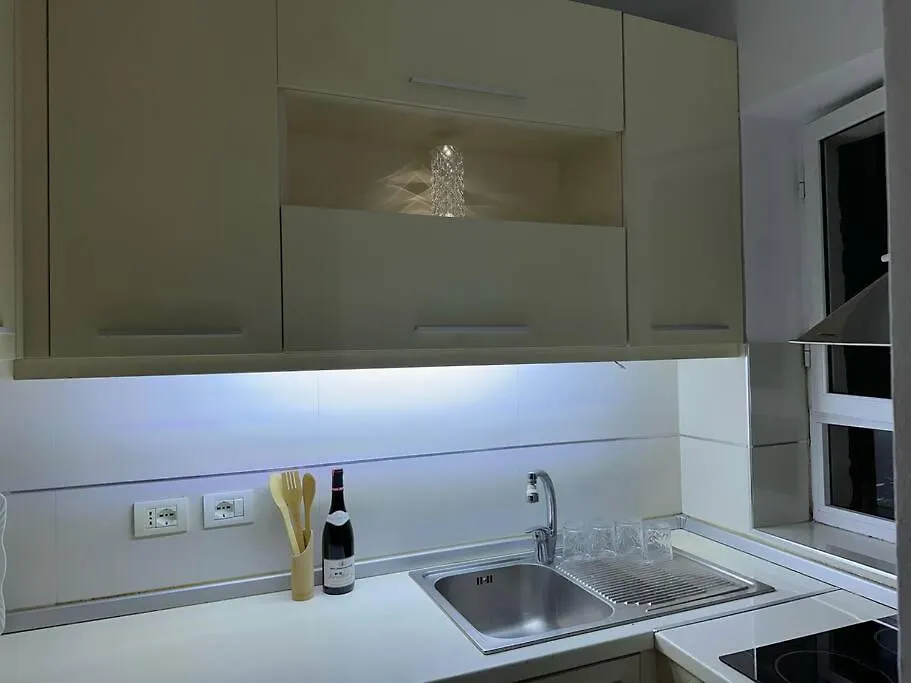 Gh Apartment Tirana 0*,