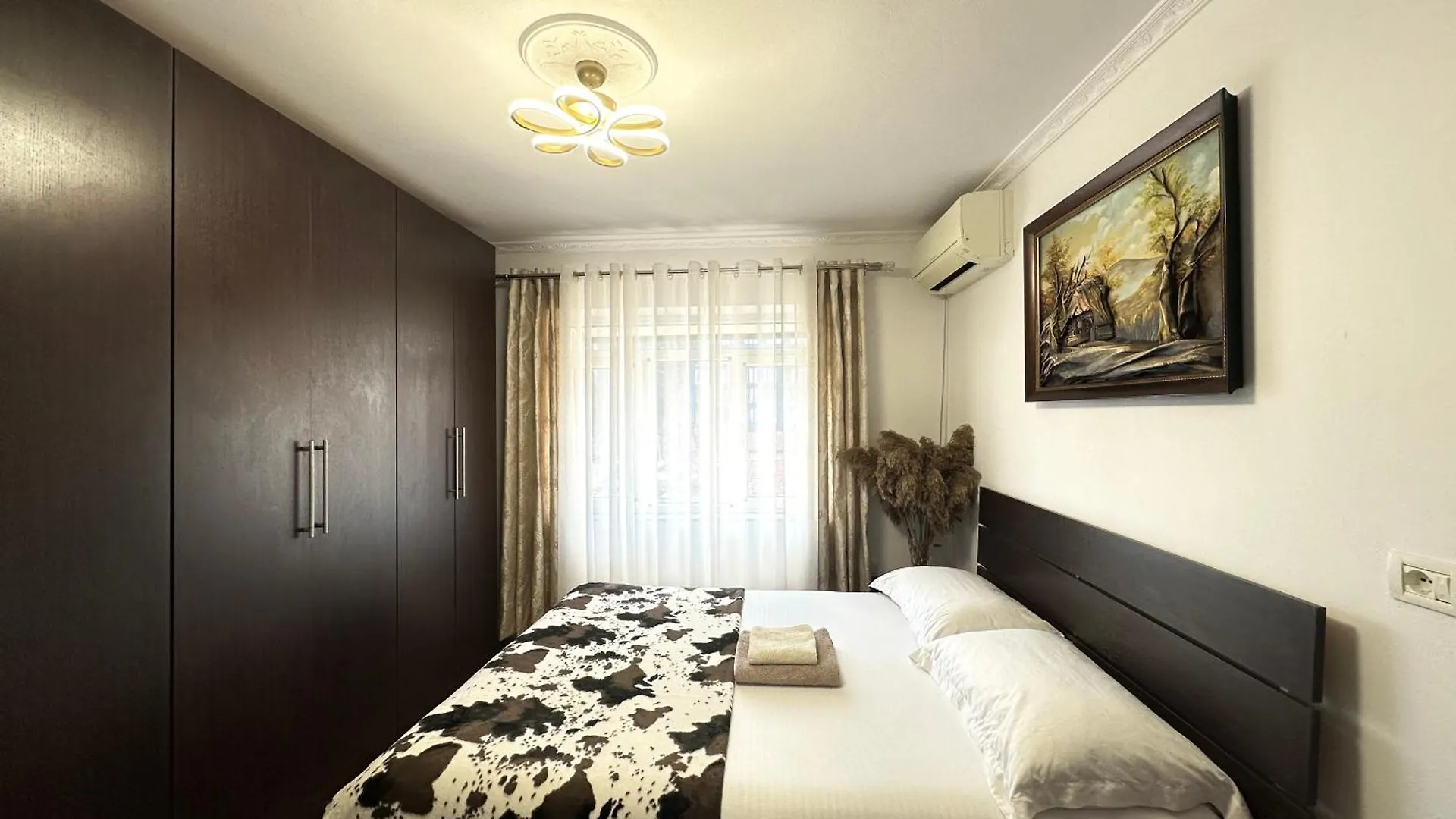 Gh Apartment Tirana