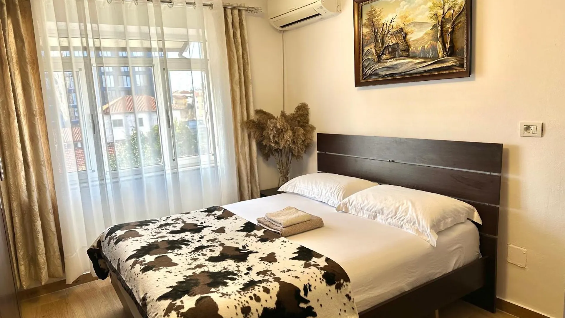 Gh Apartment Tirana 0*,  Albania